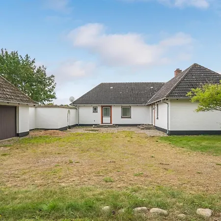 Solmaz - 3-5km From The Sea By Interhome Semesterbostad *