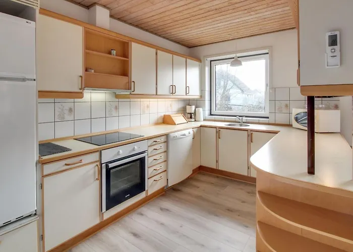 Solmaz - 3-5km From The Sea By Interhome